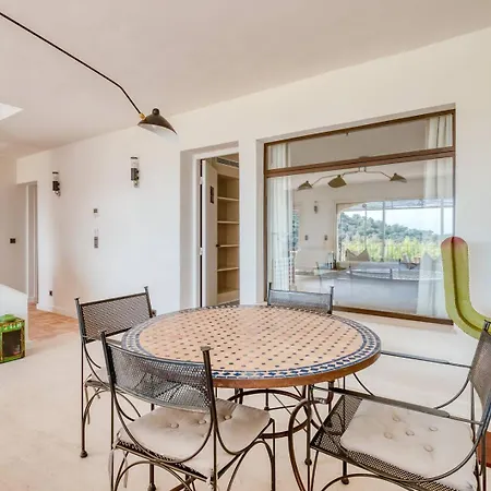 La M A Pramousquier Villa *