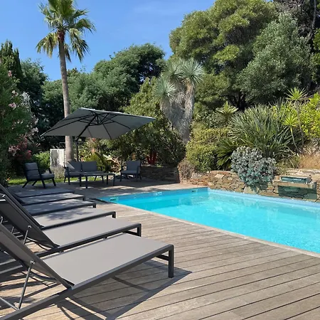 Вилла La M A Pramousquier